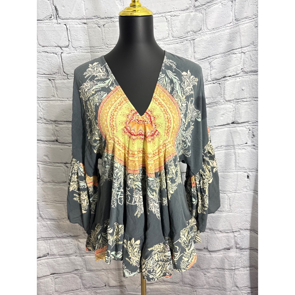 Free People Tunic Top Womens‎ XS Grey Yellow Sunrise Boho Ruffle Sleeve V Neck